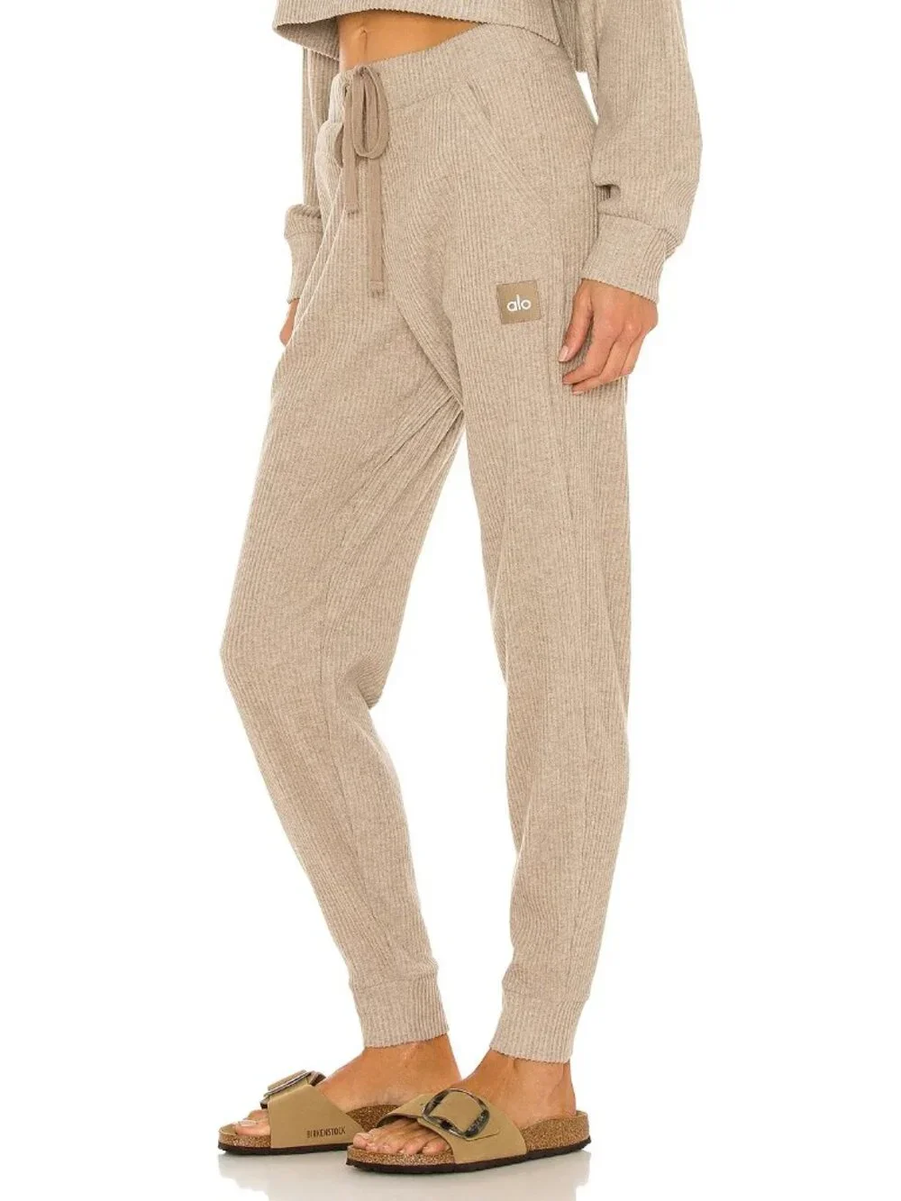NWT Alo Yoga Muse Sweatpant in Heather Gravel Ribbed Tapered Jogger Pants XXS